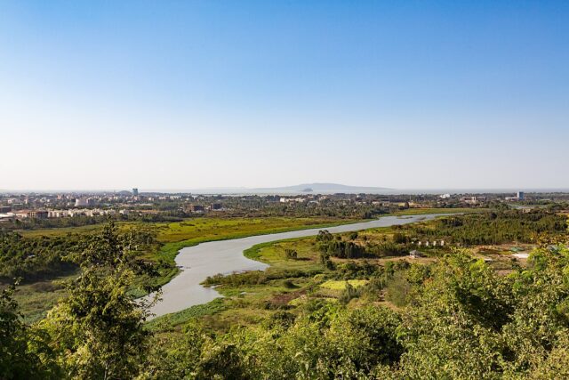 https://grandholidaysethiopia.com/wp-content/uploads/2018/09/1200px-Blue_Nile_Bahir_Dar-640x427.jpg